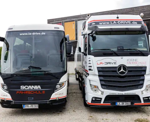 KTM Motorräder - Fahrschule Landshut - Führerscheine AM A1 A2 und A - Foto © peppup.de